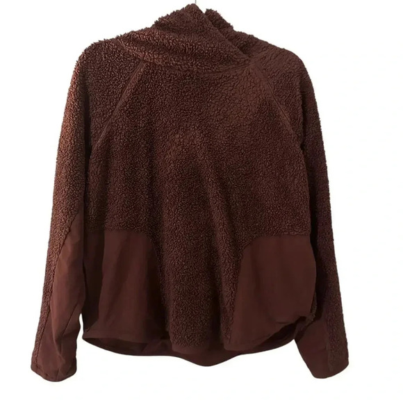 Nike Fuzzy Hoodie Size Medium Maroon Hooded Sweatshirt Warm Swoosh - Picture 1 of 7